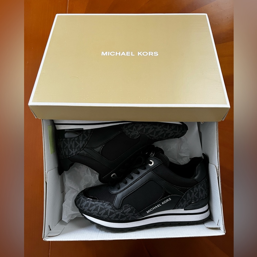 Michael Kors women’s Wilma Trainers size 6.5M